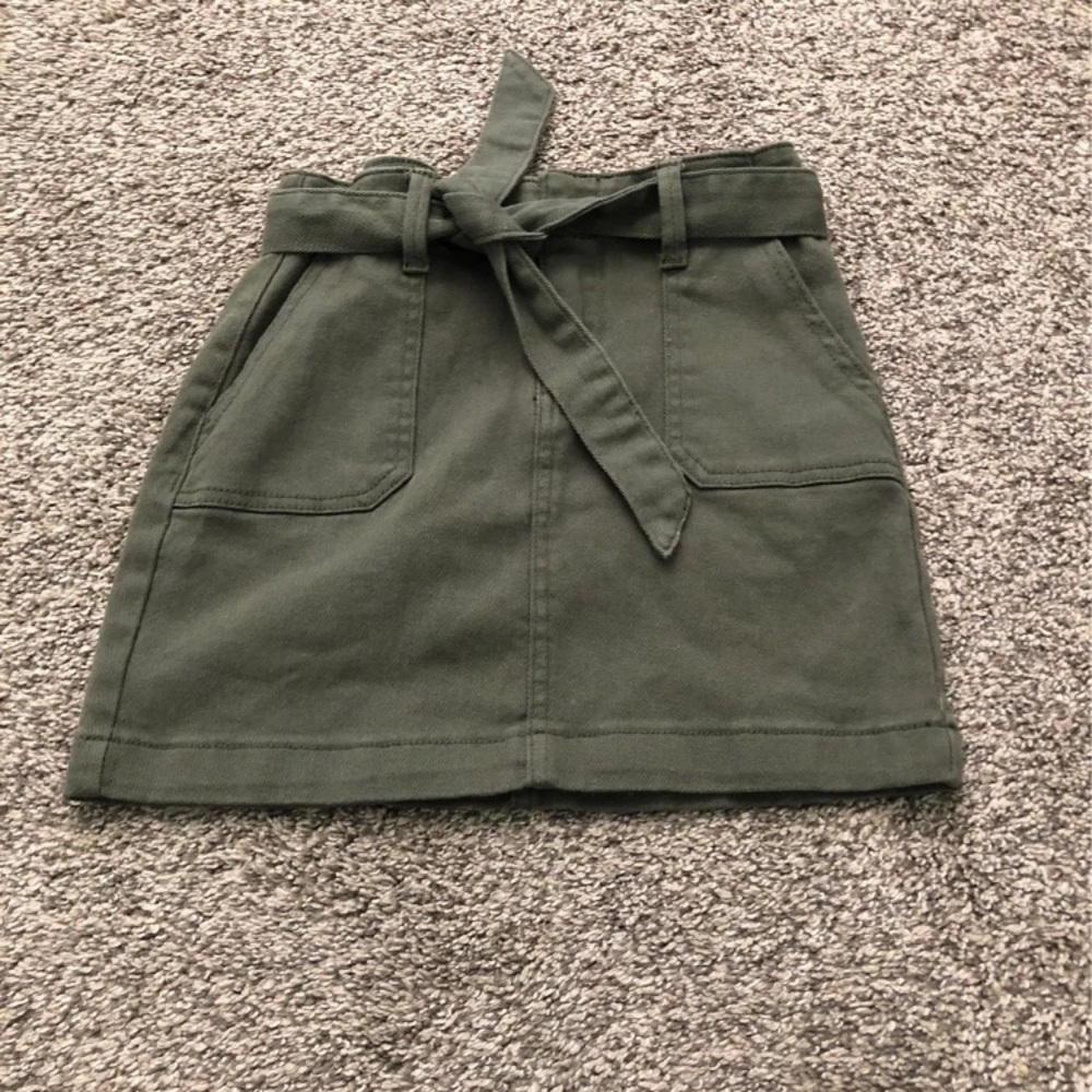 Tillys army green skirt